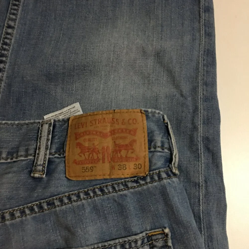 Levi's 559 Relaxed Straight Mens Jeans Size 38x30 Light Wash
